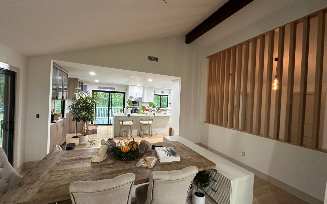 Accent wall interior painting tips with bold colors