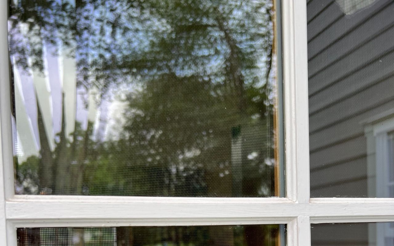 Professional window cleaning team applying expert window cleaning tips