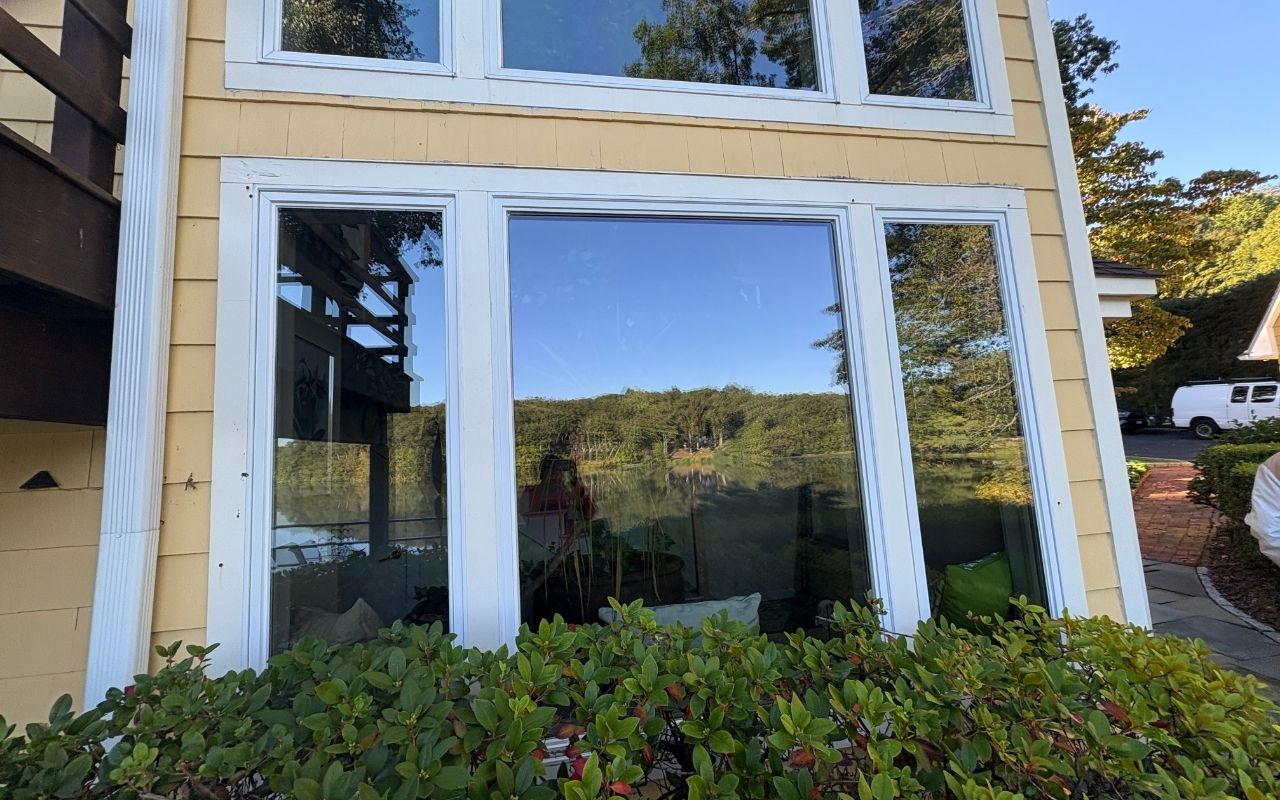 Spotless Ridgefield home windows after following window cleaning tips